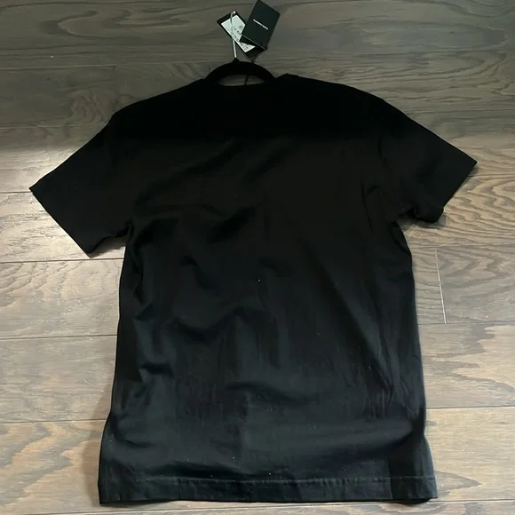 Dolce & Gabbana Essentials Logo V-neck Men's T-Shirt - Black - Picture 3 of 5